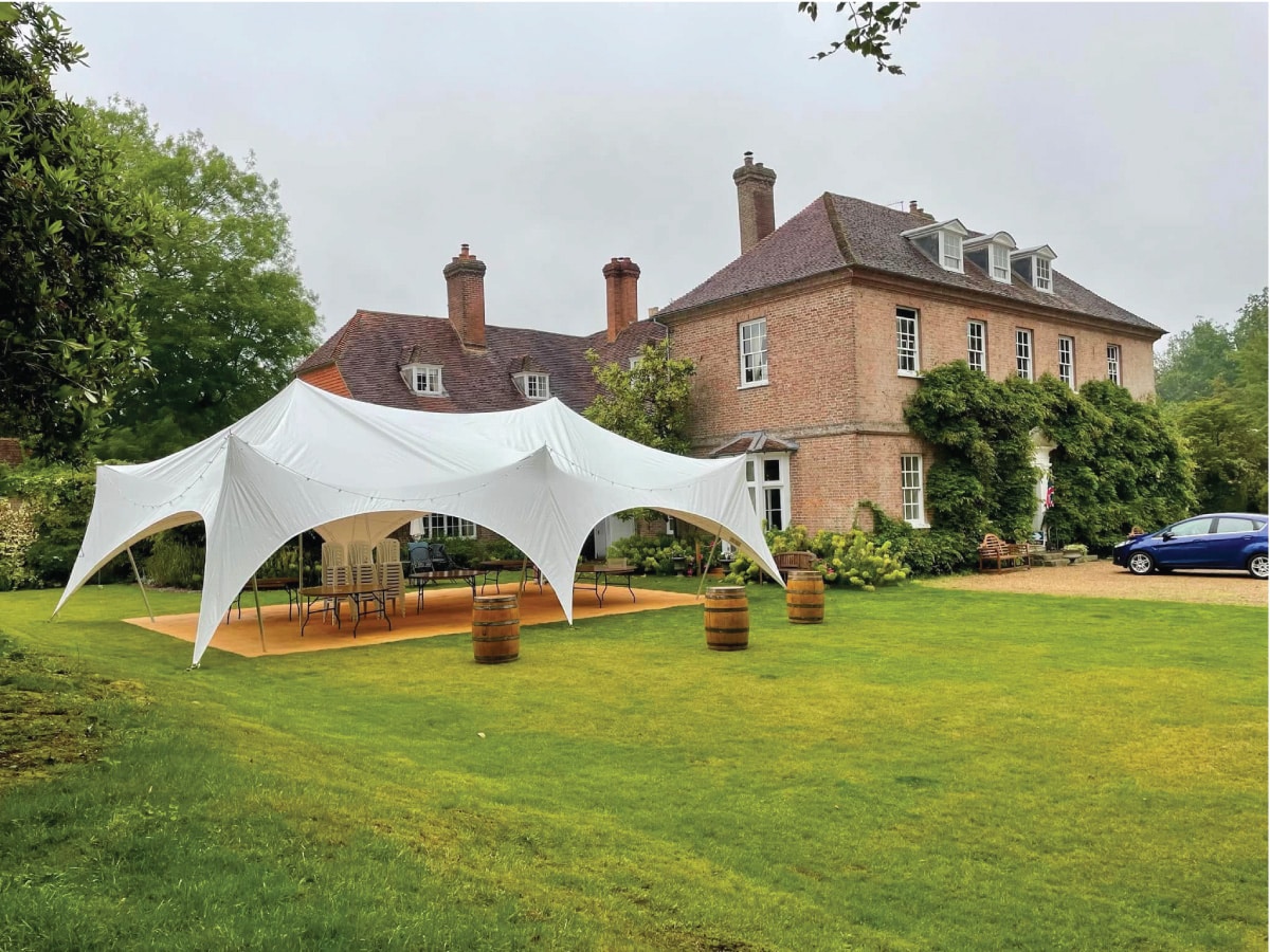 28ft-x-38ft-Capri-Marquee-Hire (1200x900)